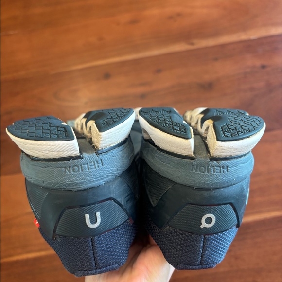 On Running Cloudace Athletic Shoes - Picture 9 of 11